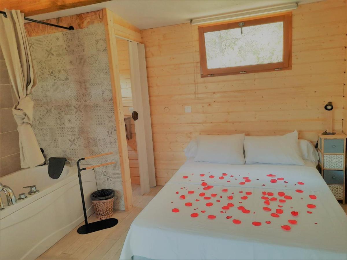 Cabane Dans Les Arbres "La Kaz Aux Cigales" Cuers Εξωτερικό φωτογραφία