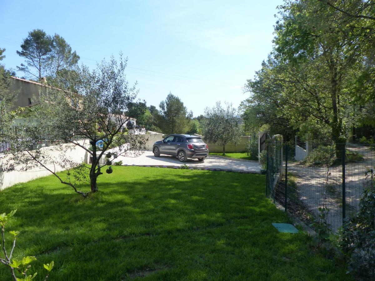 Cabane Dans Les Arbres "La Kaz Aux Cigales" Cuers Εξωτερικό φωτογραφία